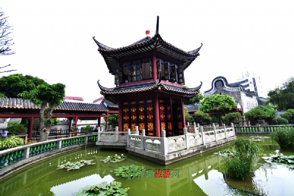 碧江金楼
