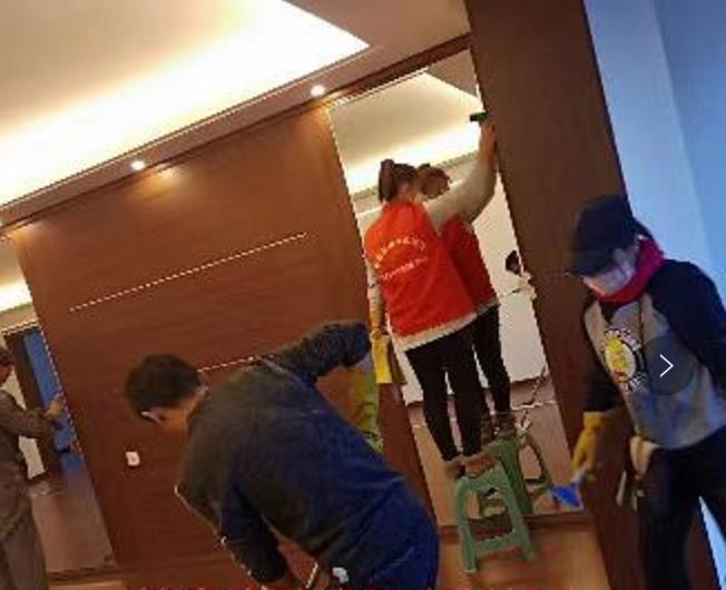 鞍山油烟机清洗与维修服务公司,保洁擦玻璃沙发地毯清洗除虫等