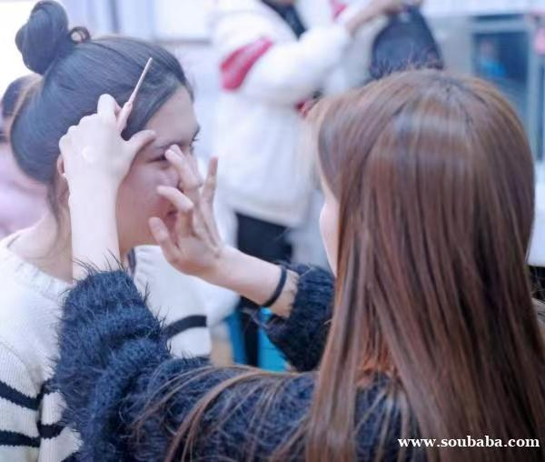 文化在这里传播，乌鲁木齐市万通技工学校秋季火热招生了