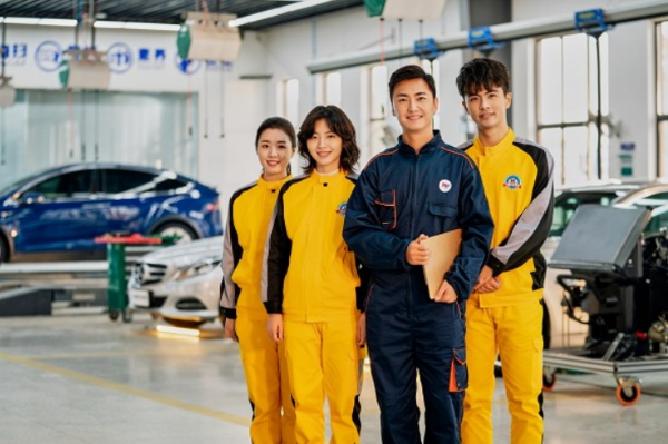 初中毕业，来乌鲁木齐市万通技工学校面试入学