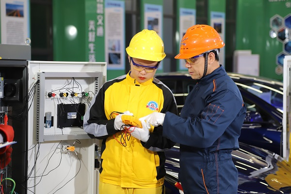 乌鲁木齐市万通技工学校新能源专业招生了