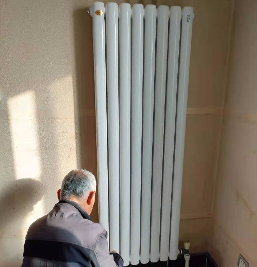 太原市维修暖气漏水 换分水器 清洗地暖打压 安装增压泵