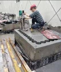 雨花区附近空调打孔热水器开孔油烟机打洞换气扇打孔