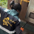 马小虫用户免费发布服务需求，师傅持证入驻报价接单